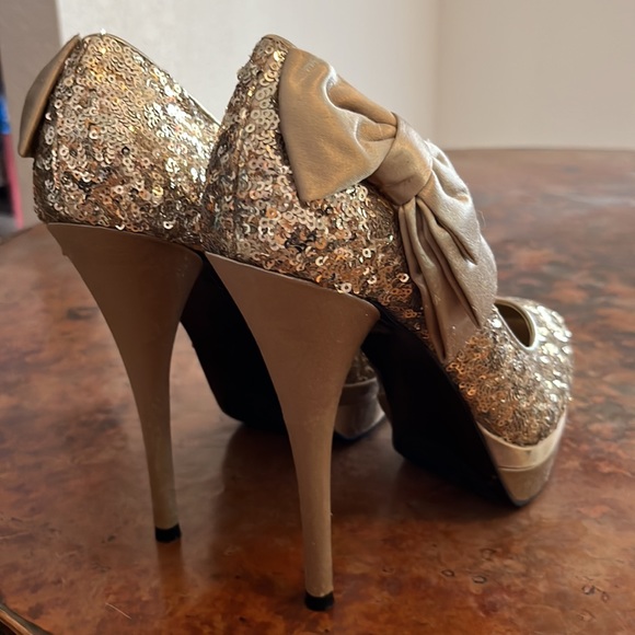 Sparky heels - Picture 2 of 3